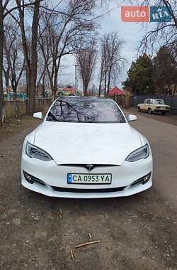 Ліфтбек Tesla Model S 2017 в 