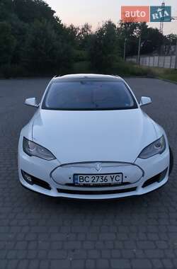 Лифтбек Tesla Model S 2015 в 