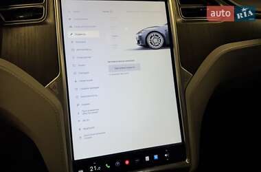 Лифтбек Tesla Model S 2013 в 