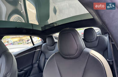 Ліфтбек Tesla Model S 2022 в 