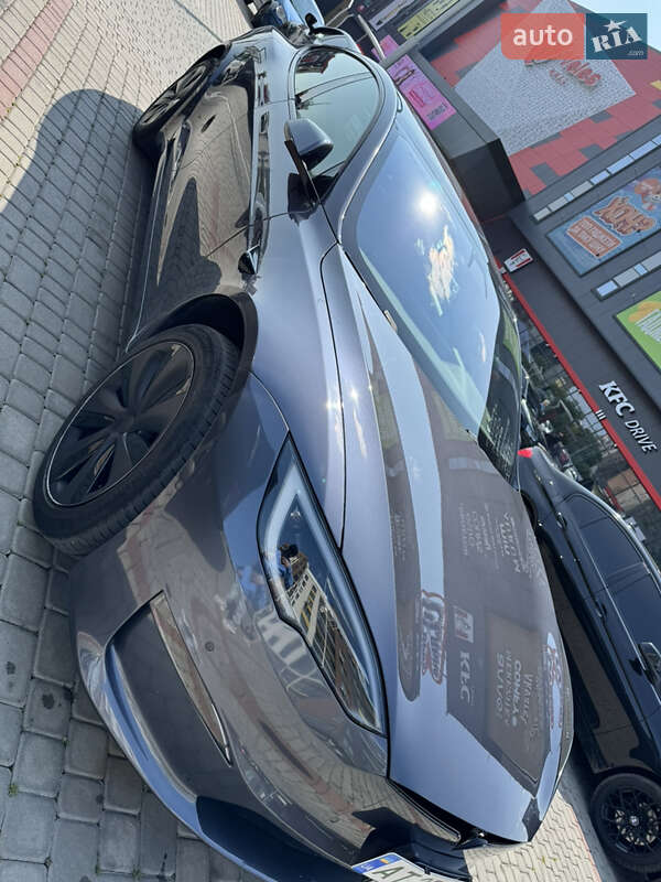 Лифтбек Tesla Model S 2022 в Ивано-Франковске