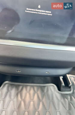 Ліфтбек Tesla Model S 2022 в 