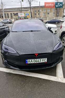 Лифтбек Tesla Model S 2020 в Дымере