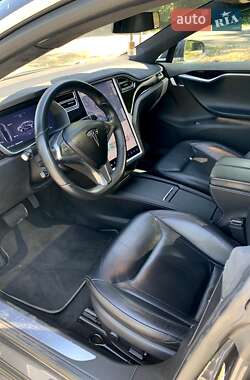 Лифтбек Tesla Model S 2016 в 