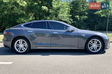 Лифтбек Tesla Model S 2016 в 