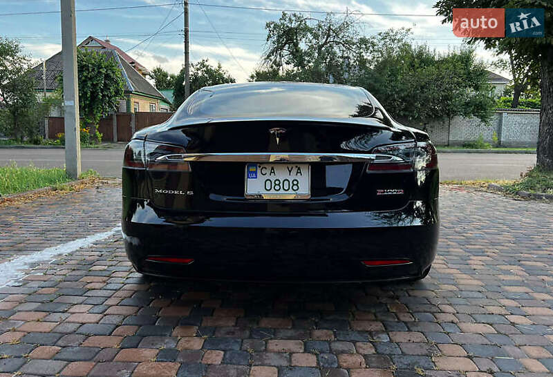 Лифтбек Tesla Model S 2019 в Черкассах