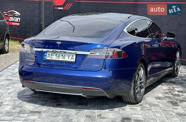 Лифтбек Tesla Model S 2016 в 
