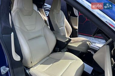 Лифтбек Tesla Model S 2016 в 