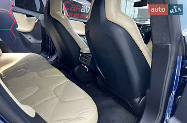 Лифтбек Tesla Model S 2016 в 