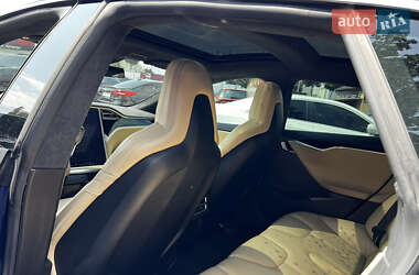 Лифтбек Tesla Model S 2016 в 