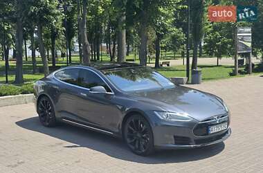 Лифтбек Tesla Model S 2015 в 