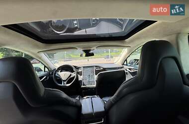 Лифтбек Tesla Model S 2015 в 