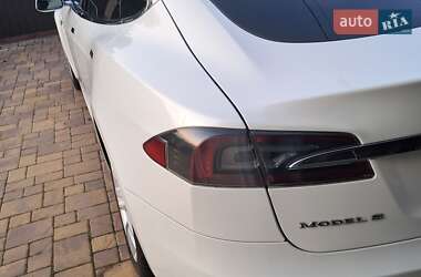 Лифтбек Tesla Model S 2014 в 