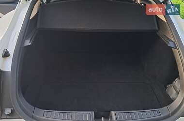 Лифтбек Tesla Model S 2014 в 