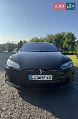 Лифтбек Tesla Model S 2016 в 