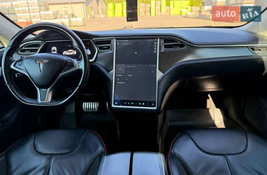 Лифтбек Tesla Model S 2014 в 