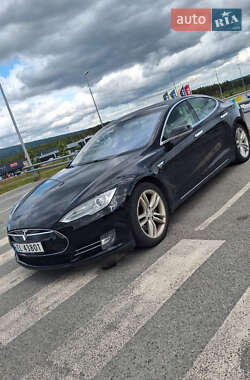 Лифтбек Tesla Model S 2014 в 