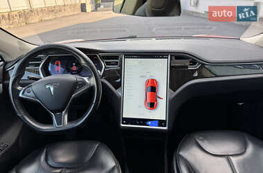 Лифтбек Tesla Model S 2014 в 