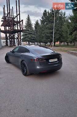 Лифтбек Tesla Model S 2020 в 