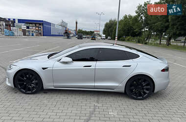 Лифтбек Tesla Model S 2017 в 