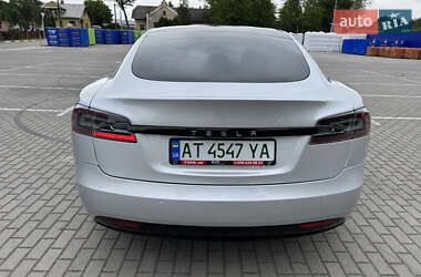 Лифтбек Tesla Model S 2017 в 