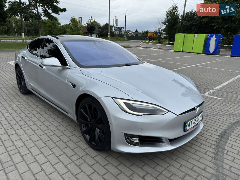 Лифтбек Tesla Model S 2017 в Коломые фото 58 Лифтбек Tesla Model S 2017 в Коломые