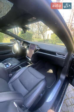Лифтбек Tesla Model S 2017 в 