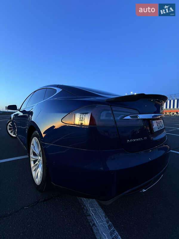 Ліфтбек Tesla Model S 2015 в Одесі