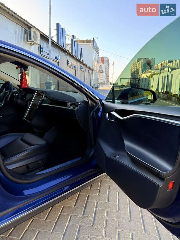 Ліфтбек Tesla Model S 2015 в Одесі