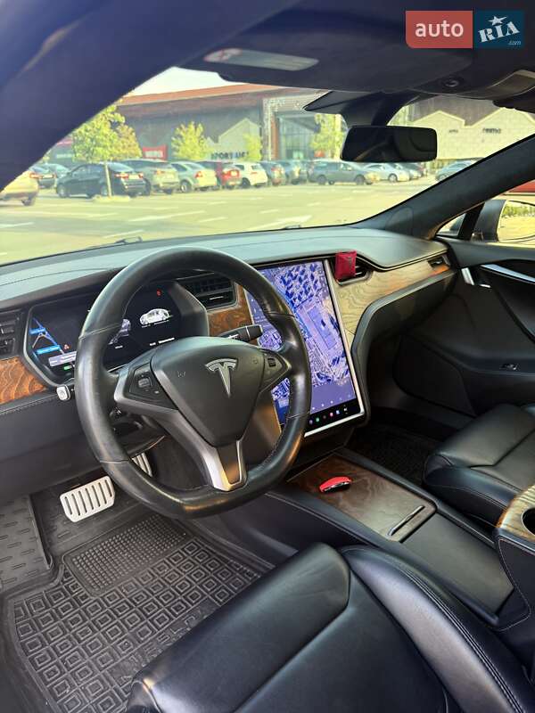 Лифтбек Tesla Model S 2019 в Киеве