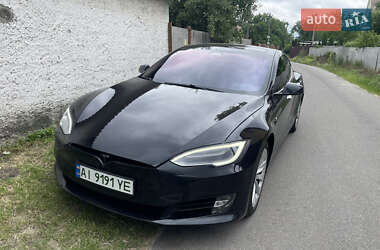 Лифтбек Tesla Model S 2016 в 