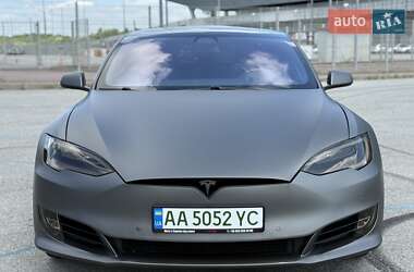 Ліфтбек Tesla Model S 2018 в Львові