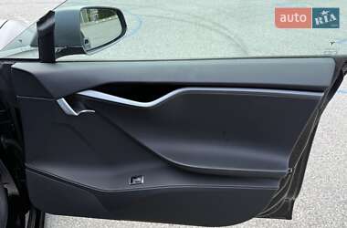 Лифтбек Tesla Model S 2018 в 