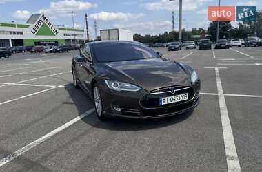 Лифтбек Tesla Model S 2013 в 