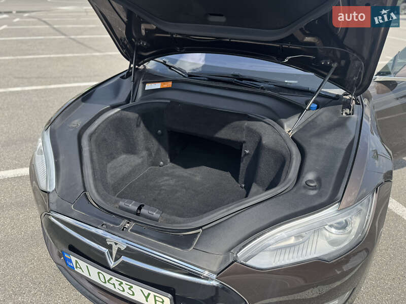 Лифтбек Tesla Model S 2013 в Киеве