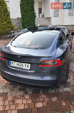 Лифтбек Tesla Model S 2021 в 
