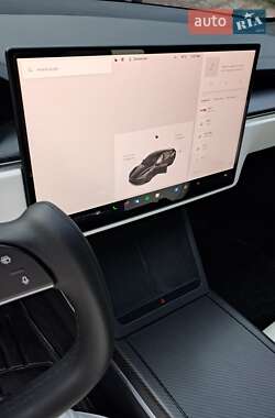 Лифтбек Tesla Model S 2021 в 