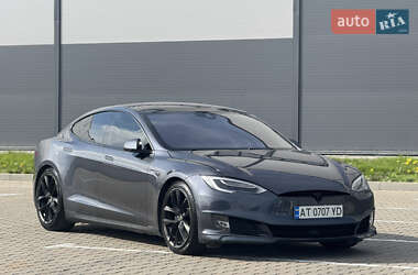 Tesla Model S 2015