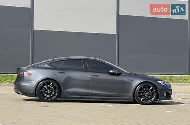 Лифтбек Tesla Model S 2015 в 