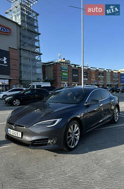 Лифтбек Tesla Model S 2016 в 