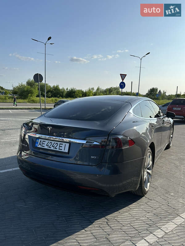 Лифтбек Tesla Model S 2016 в Львове фото 8 Лифтбек Tesla Model S 2016 в Львове