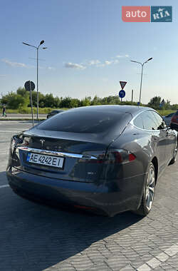Лифтбек Tesla Model S 2016 в 