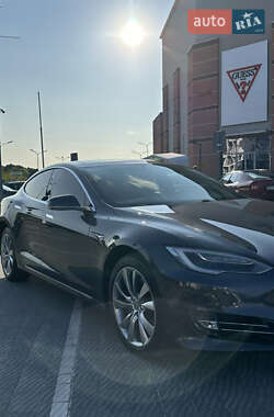 Лифтбек Tesla Model S 2016 в 