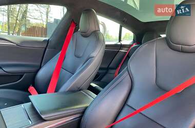 Лифтбек Tesla Model S 2021 в 