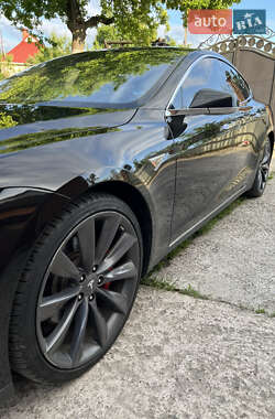 Ліфтбек Tesla Model S 2015 в 