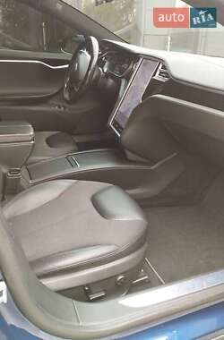 Лифтбек Tesla Model S 2016 в 