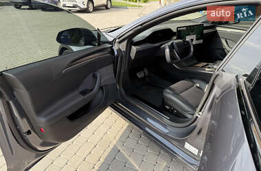 Лифтбек Tesla Model S 2022 в Львове