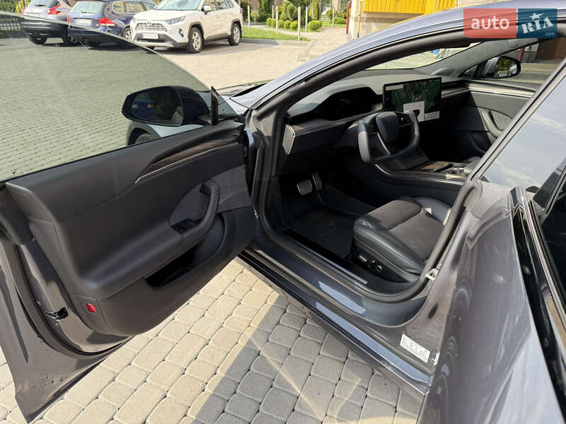 Лифтбек Tesla Model S 2022 в Шептицькому