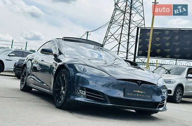 Лифтбек Tesla Model S 2016 в 