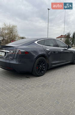 Лифтбек Tesla Model S 2016 в 
